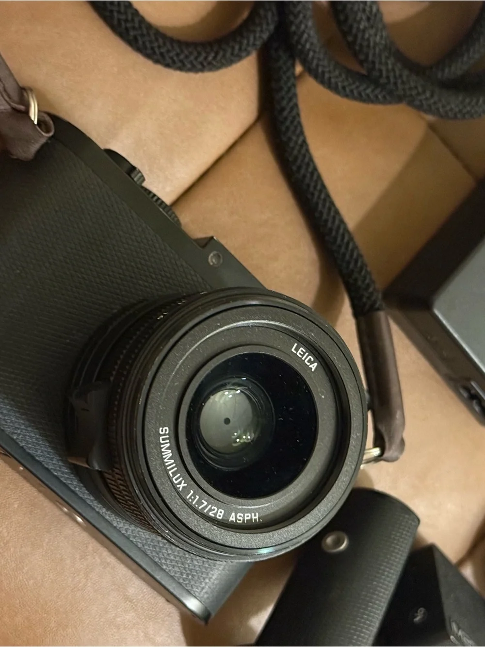 Leica compact camera